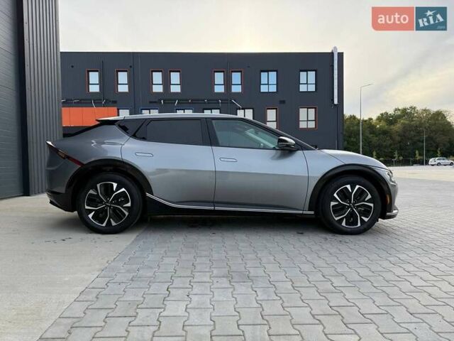 Сірий Кіа EV6, об'ємом двигуна 0 л та пробігом 9 тис. км за 27999 $, фото 25 на Automoto.ua