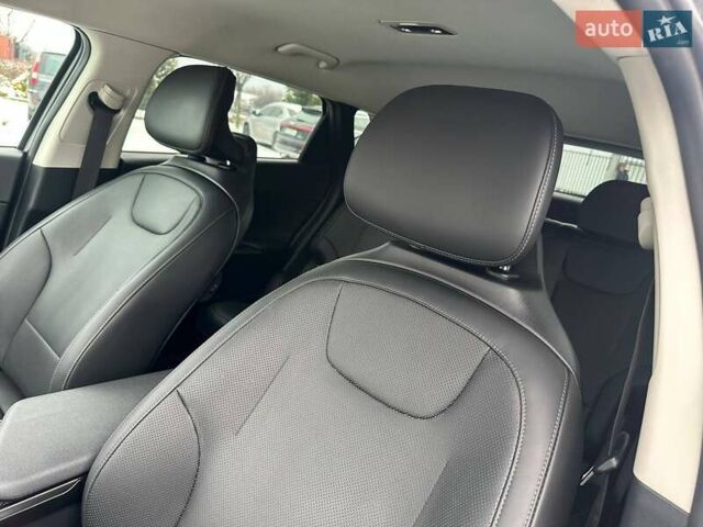 Серый Киа EV6, объемом двигателя 0 л и пробегом 38 тыс. км за 27499 $, фото 62 на Automoto.ua