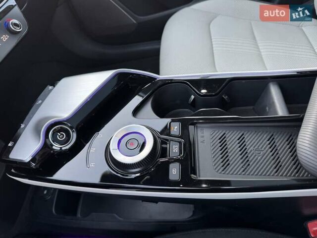 Сірий Кіа EV6, об'ємом двигуна 0 л та пробігом 9 тис. км за 35000 $, фото 15 на Automoto.ua