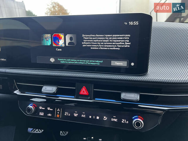 Серый Киа EV6, объемом двигателя 0 л и пробегом 1 тыс. км за 36900 $, фото 20 на Automoto.ua