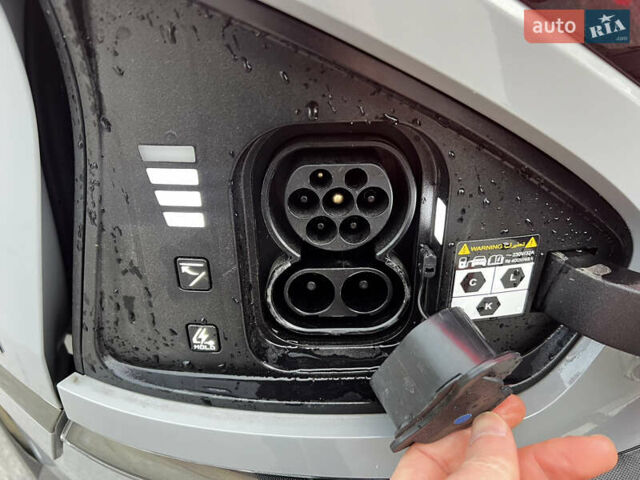 Серый Киа EV6, объемом двигателя 0 л и пробегом 1 тыс. км за 36900 $, фото 38 на Automoto.ua