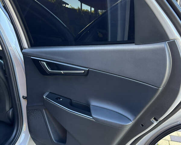 Серый Киа EV6, объемом двигателя 0 л и пробегом 3 тыс. км за 32999 $, фото 13 на Automoto.ua
