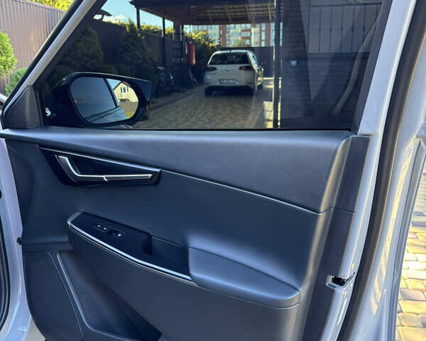 Серый Киа EV6, объемом двигателя 0 л и пробегом 3 тыс. км за 32999 $, фото 10 на Automoto.ua