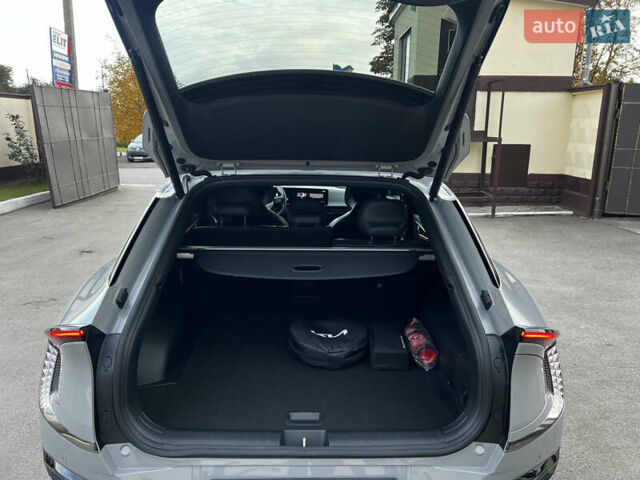 Серый Киа EV6, объемом двигателя 0 л и пробегом 1 тыс. км за 36900 $, фото 35 на Automoto.ua