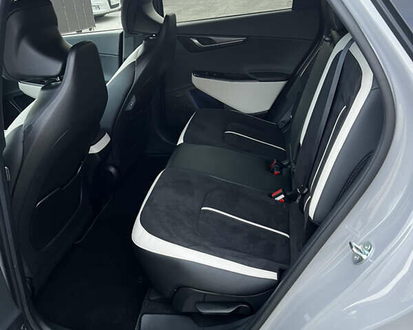 Серый Киа EV6, объемом двигателя 0 л и пробегом 1 тыс. км за 36900 $, фото 31 на Automoto.ua