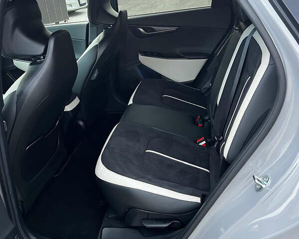 Сірий Кіа EV6, об'ємом двигуна 0 л та пробігом 1 тис. км за 38499 $, фото 67 на Automoto.ua