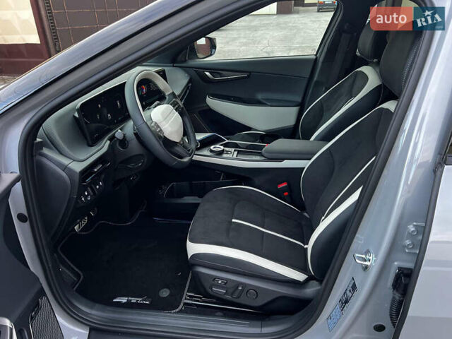 Сірий Кіа EV6, об'ємом двигуна 0 л та пробігом 1 тис. км за 38499 $, фото 62 на Automoto.ua