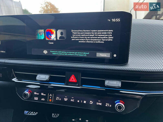 Сірий Кіа EV6, об'ємом двигуна 0 л та пробігом 1 тис. км за 38499 $, фото 52 на Automoto.ua