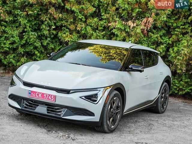 Сірий Кіа EV6, об'ємом двигуна 0 л та пробігом 2 тис. км за 31900 $, фото 14 на Automoto.ua