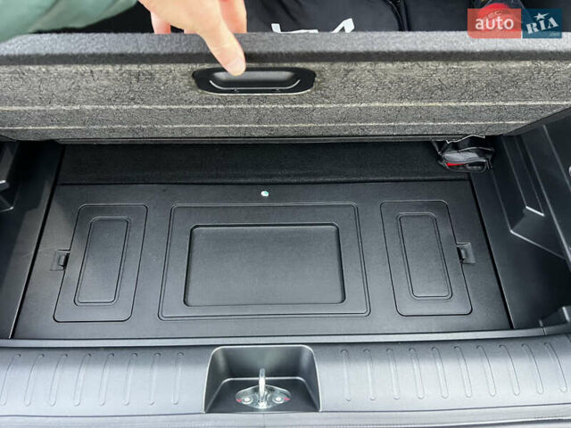 Серый Киа EV6, объемом двигателя 0 л и пробегом 1 тыс. км за 36900 $, фото 37 на Automoto.ua