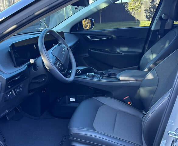 Серый Киа EV6, объемом двигателя 0 л и пробегом 3 тыс. км за 32999 $, фото 20 на Automoto.ua