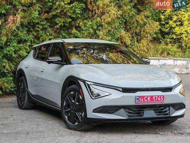 Сірий Кіа EV6, об'ємом двигуна 0 л та пробігом 2 тис. км за 31900 $, фото 6 на Automoto.ua