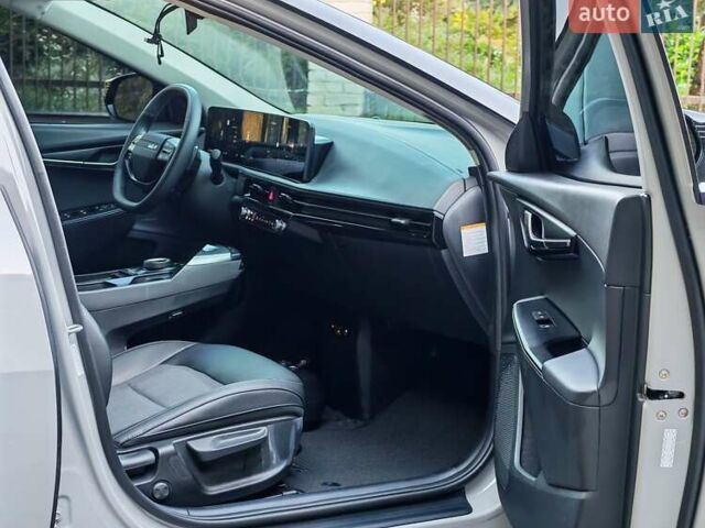 Сірий Кіа EV6, об'ємом двигуна 0 л та пробігом 2 тис. км за 31900 $, фото 30 на Automoto.ua