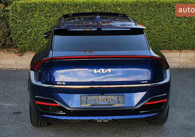 Синий Киа EV6, объемом двигателя 0 л и пробегом 9 тыс. км за 76704 $, фото 6 на Automoto.ua