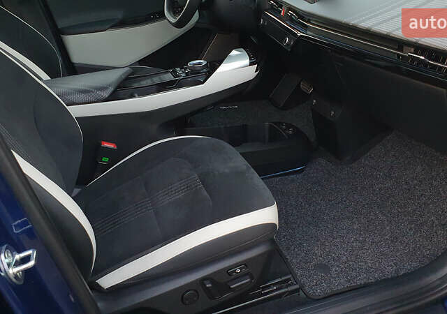 Синий Киа EV6, объемом двигателя 0 л и пробегом 9 тыс. км за 76704 $, фото 14 на Automoto.ua