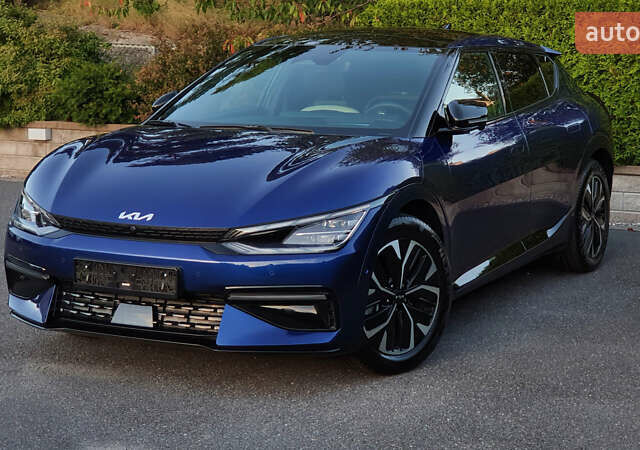 Синий Киа EV6, объемом двигателя 0 л и пробегом 9 тыс. км за 76704 $, фото 8 на Automoto.ua