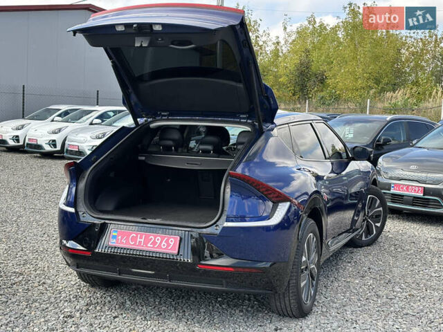 Синий Киа EV6, объемом двигателя 0 л и пробегом 95 тыс. км за 26500 $, фото 34 на Automoto.ua