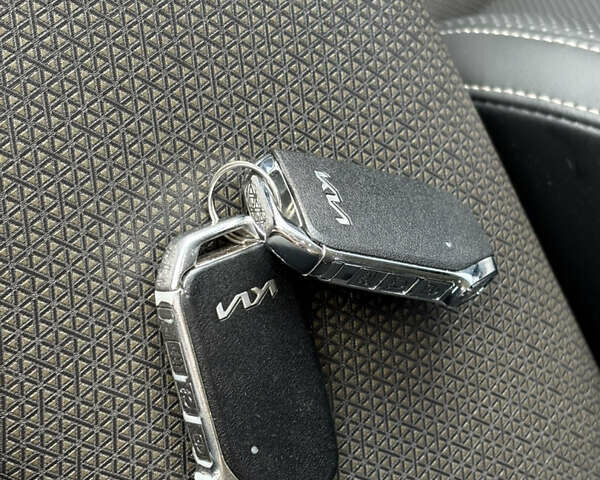 Синий Киа EV6, объемом двигателя 0 л и пробегом 95 тыс. км за 26500 $, фото 19 на Automoto.ua