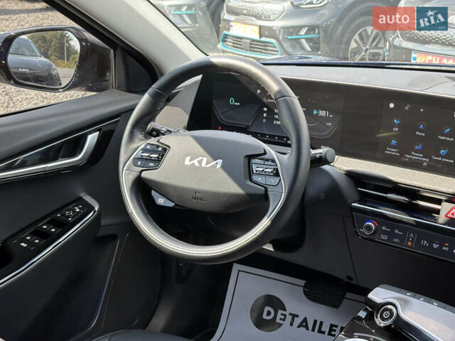Синий Киа EV6, объемом двигателя 0 л и пробегом 95 тыс. км за 26500 $, фото 24 на Automoto.ua