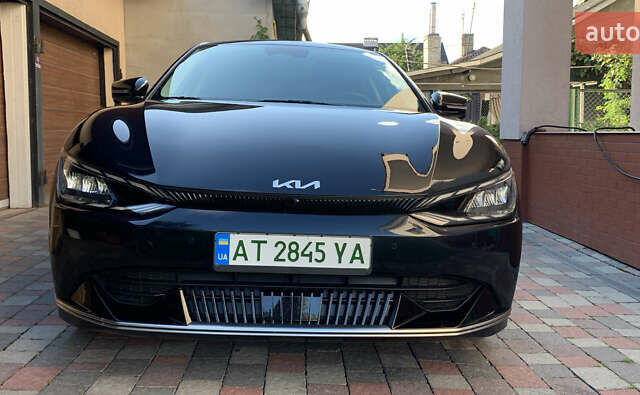 Синий Киа EV6, объемом двигателя 0 л и пробегом 36 тыс. км за 26750 $, фото 1 на Automoto.ua