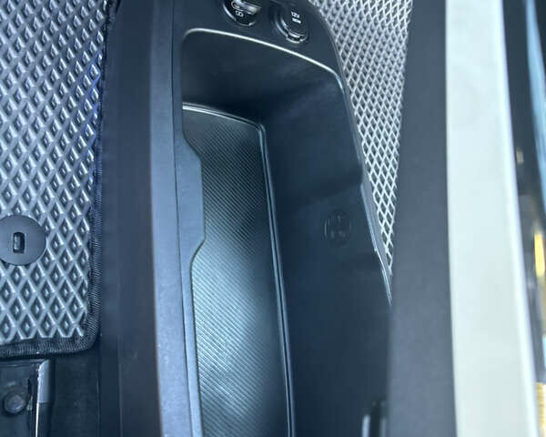 Синий Киа EV6, объемом двигателя 0 л и пробегом 24 тыс. км за 26300 $, фото 19 на Automoto.ua