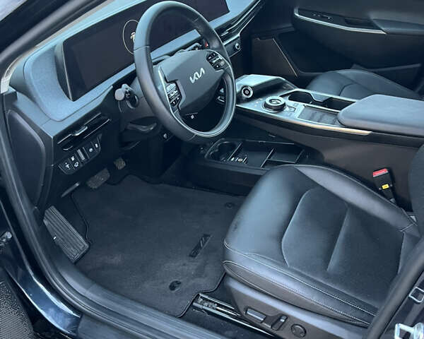 Синий Киа EV6, объемом двигателя 0 л и пробегом 26 тыс. км за 28500 $, фото 5 на Automoto.ua