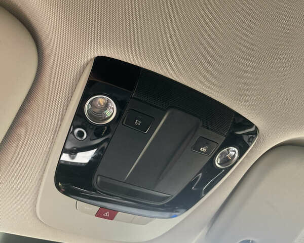 Синій Кіа EV6, об'ємом двигуна 0 л та пробігом 132 тис. км за 21900 $, фото 18 на Automoto.ua