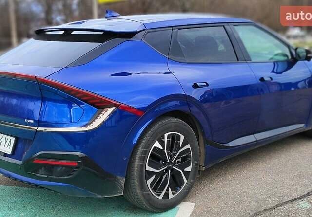 Синий Киа EV6, объемом двигателя 0 л и пробегом 11 тыс. км за 25999 $, фото 6 на Automoto.ua