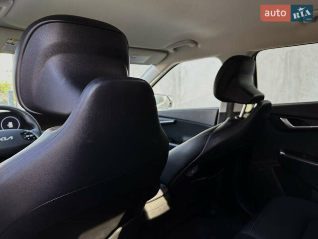 Синий Киа EV6, объемом двигателя 0 л и пробегом 70 тыс. км за 26000 $, фото 9 на Automoto.ua