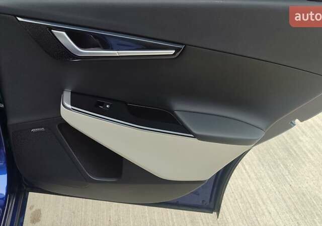Синій Кіа EV6, об'ємом двигуна 0 л та пробігом 73 тис. км за 24200 $, фото 27 на Automoto.ua