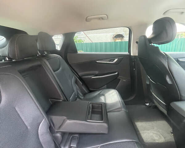 Синій Кіа EV6, об'ємом двигуна 0 л та пробігом 132 тис. км за 21900 $, фото 10 на Automoto.ua