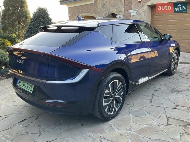 Синий Киа EV6, объемом двигателя 0 л и пробегом 87 тыс. км за 21499 $, фото 4 на Automoto.ua