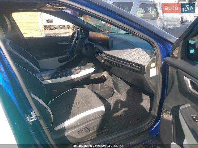 Синий Киа EV6, объемом двигателя 0 л и пробегом 46 тыс. км за 11000 $, фото 6 на Automoto.ua