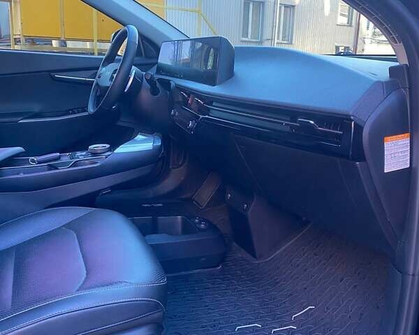 Синий Киа EV6, объемом двигателя 0 л и пробегом 82 тыс. км за 23300 $, фото 7 на Automoto.ua