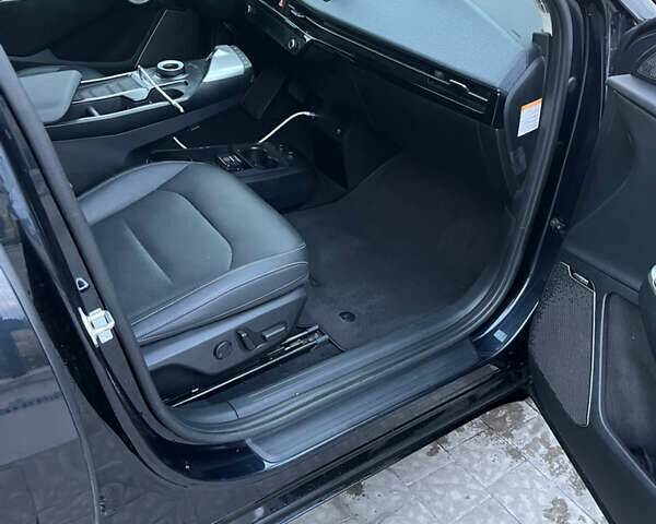 Синий Киа EV6, объемом двигателя 0 л и пробегом 26 тыс. км за 28500 $, фото 4 на Automoto.ua