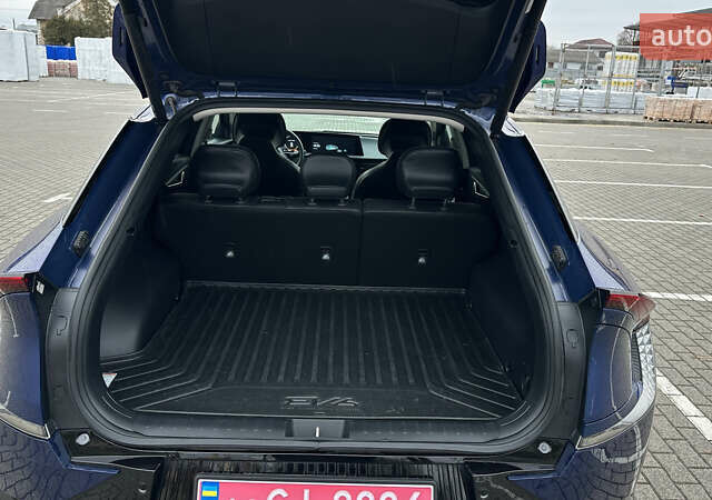Синий Киа EV6, объемом двигателя 0 л и пробегом 29 тыс. км за 26900 $, фото 18 на Automoto.ua