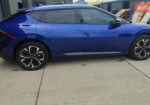 Синій Кіа EV6, об'ємом двигуна 0 л та пробігом 73 тис. км за 24200 $, фото 7 на Automoto.ua