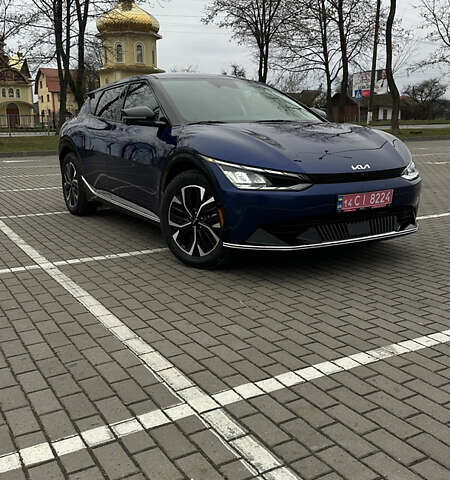 Синий Киа EV6, объемом двигателя 0 л и пробегом 29 тыс. км за 26900 $, фото 1 на Automoto.ua