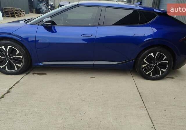 Синій Кіа EV6, об'ємом двигуна 0 л та пробігом 73 тис. км за 24200 $, фото 5 на Automoto.ua