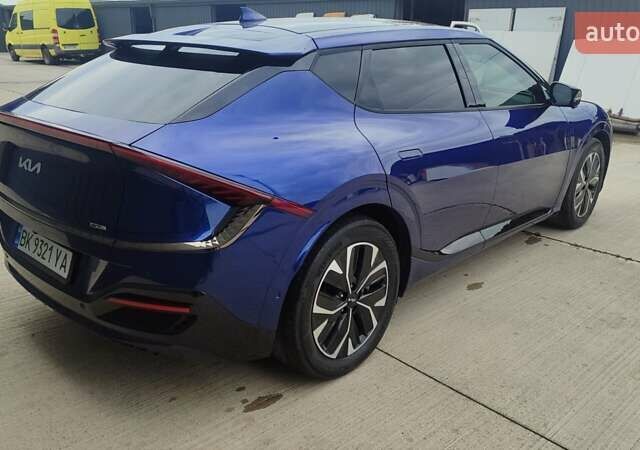 Синій Кіа EV6, об'ємом двигуна 0 л та пробігом 73 тис. км за 24200 $, фото 6 на Automoto.ua