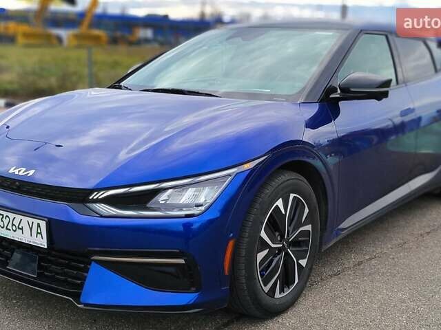 Синий Киа EV6, объемом двигателя 0 л и пробегом 11 тыс. км за 25999 $, фото 9 на Automoto.ua
