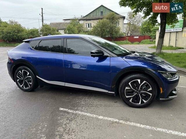 Синий Киа EV6, объемом двигателя 0 л и пробегом 60 тыс. км за 22800 $, фото 2 на Automoto.ua