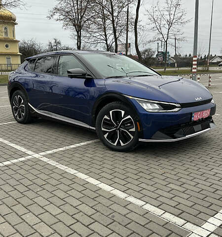 Синий Киа EV6, объемом двигателя 0 л и пробегом 29 тыс. км за 26900 $, фото 2 на Automoto.ua
