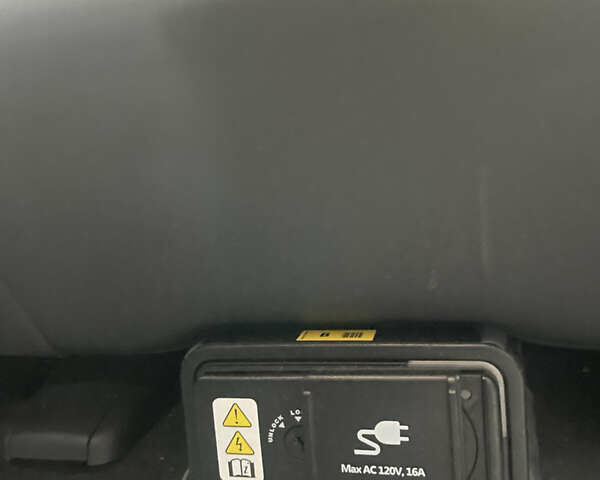 Синій Кіа EV6, об'ємом двигуна 0 л та пробігом 132 тис. км за 21900 $, фото 16 на Automoto.ua