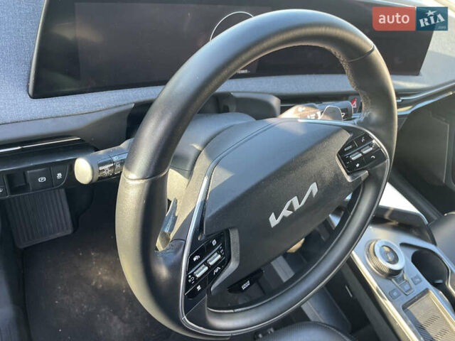Синий Киа EV6, объемом двигателя 0 л и пробегом 103 тыс. км за 21900 $, фото 23 на Automoto.ua