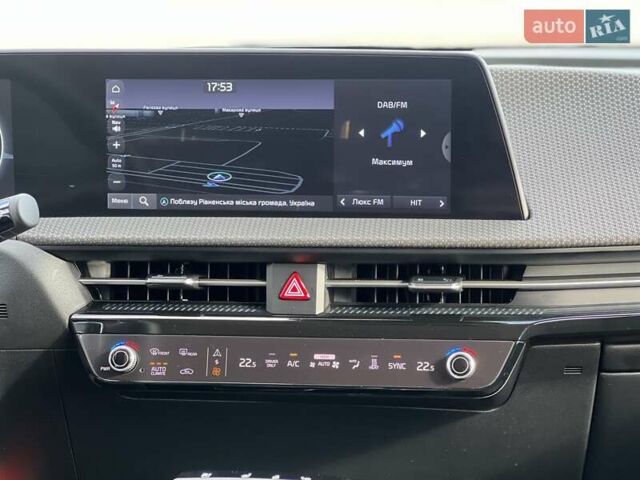Синій Кіа EV6, об'ємом двигуна 0 л та пробігом 30 тис. км за 31850 $, фото 51 на Automoto.ua