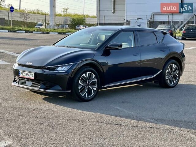 Синий Киа EV6, объемом двигателя 0 л и пробегом 40 тыс. км за 28450 $, фото 1 на Automoto.ua