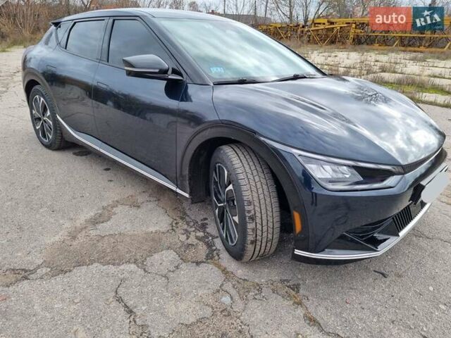 Синій Кіа EV6, об'ємом двигуна 0 л та пробігом 55 тис. км за 24999 $, фото 3 на Automoto.ua