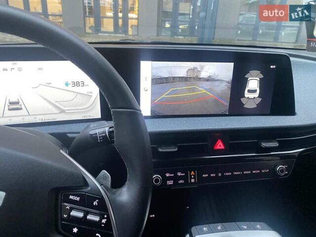 Синій Кіа EV6, об'ємом двигуна 0 л та пробігом 20 тис. км за 25600 $, фото 19 на Automoto.ua