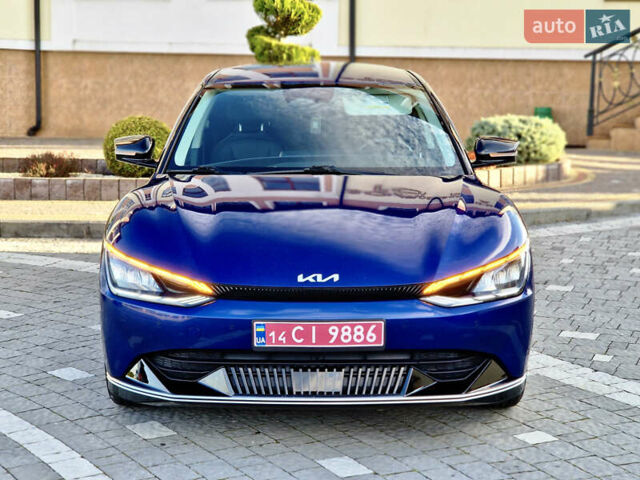Синий Киа EV6, объемом двигателя 0 л и пробегом 243 тыс. км за 20700 $, фото 2 на Automoto.ua